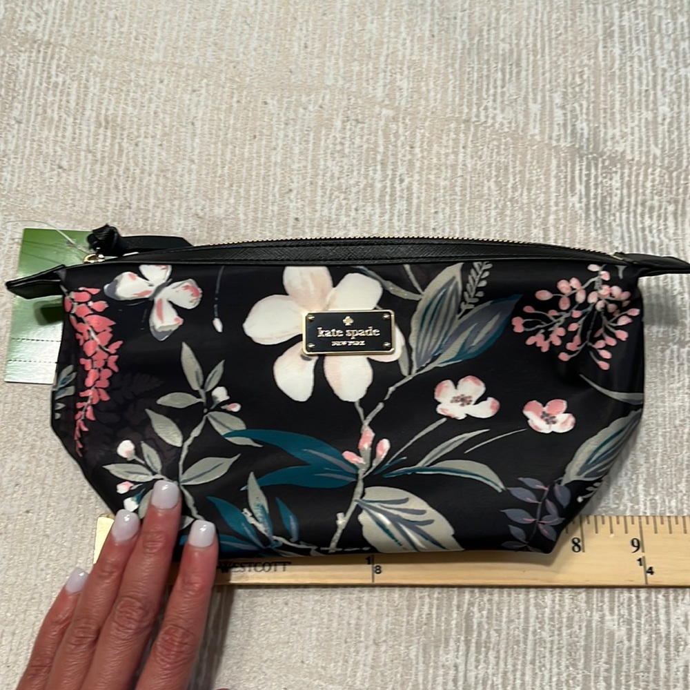 Kate Spade Wilson Road Botanical makeup bag NWT